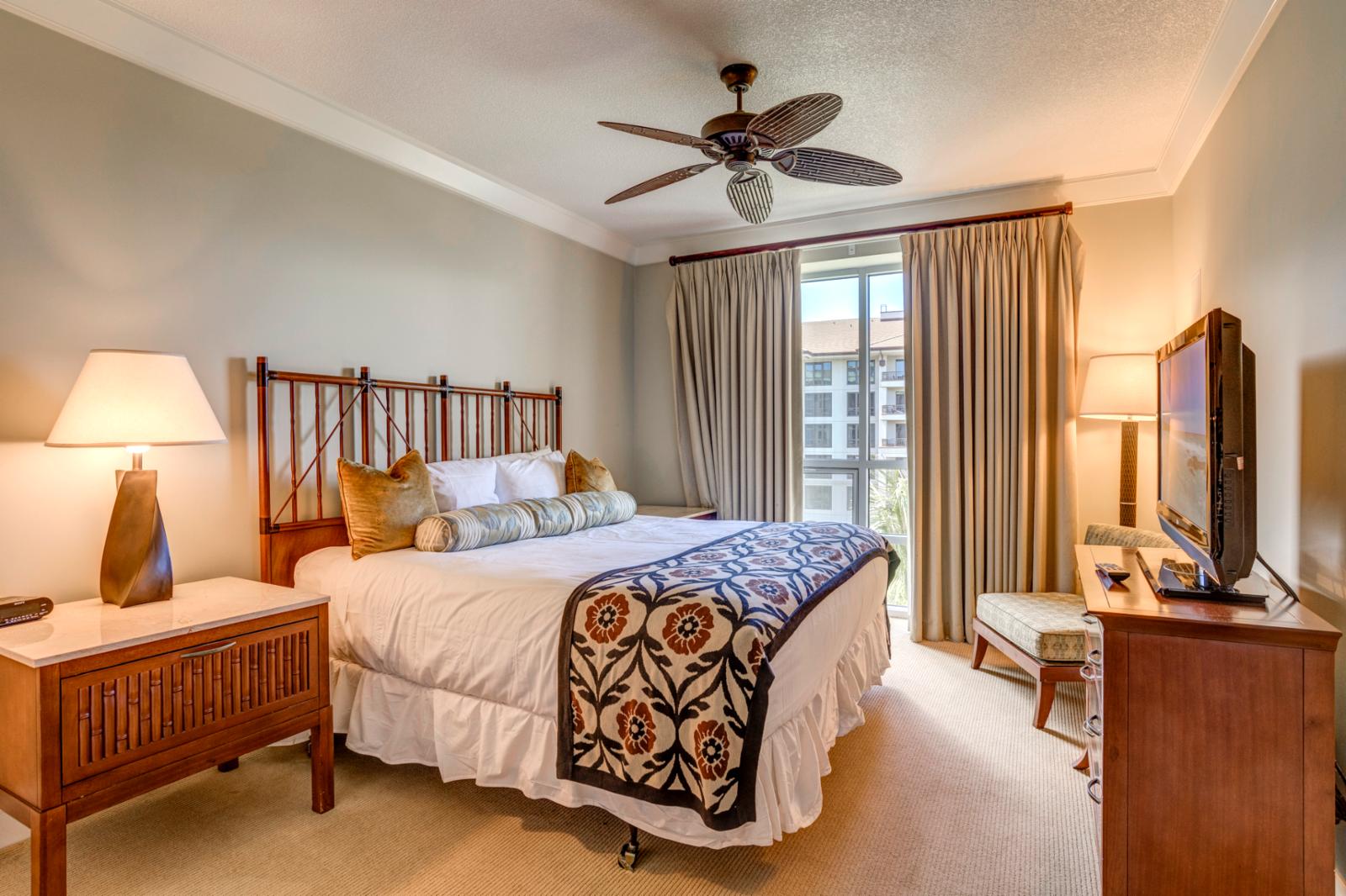 Large comfortable layout, this guest suite has it all!