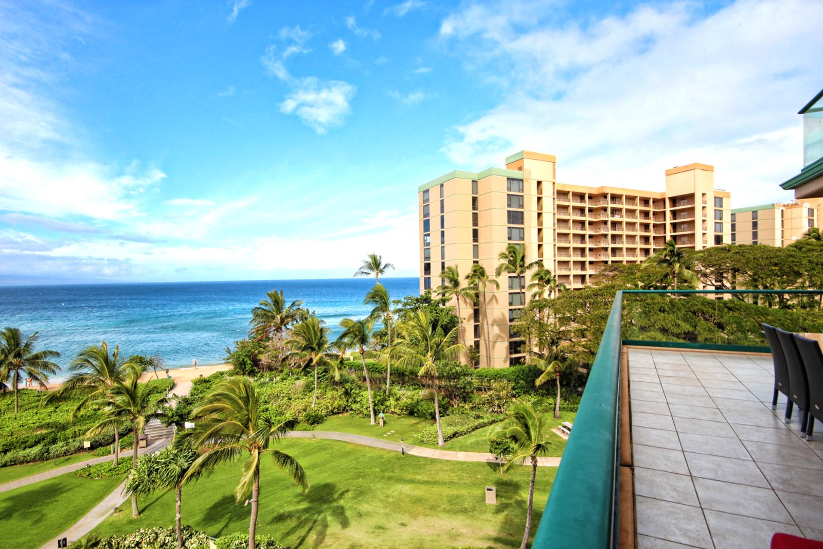 Looking to your right are Molokai Island Views. 