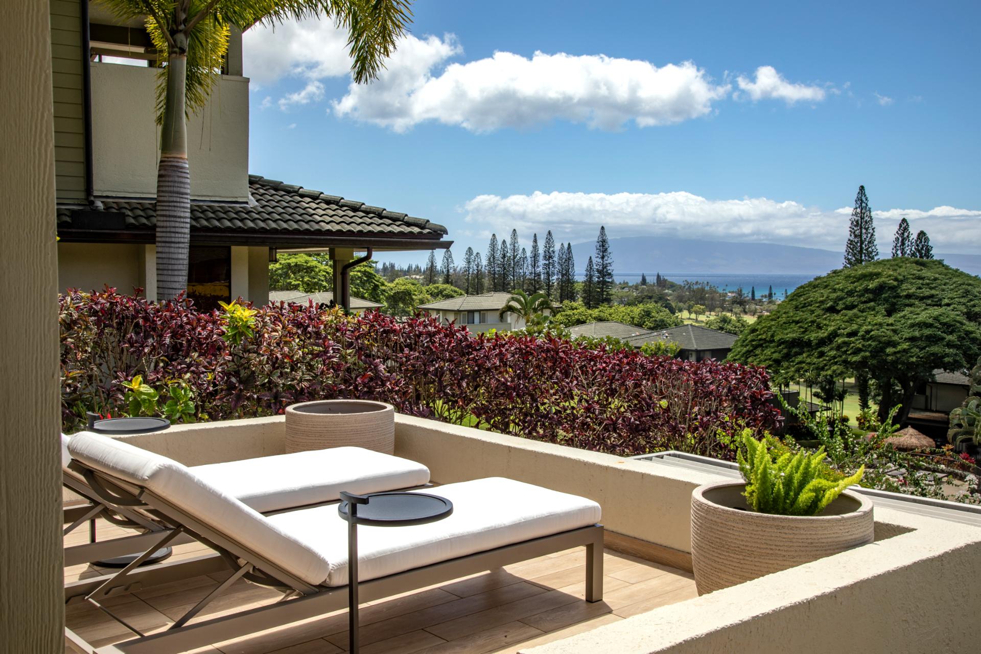 Relax on the lanai.