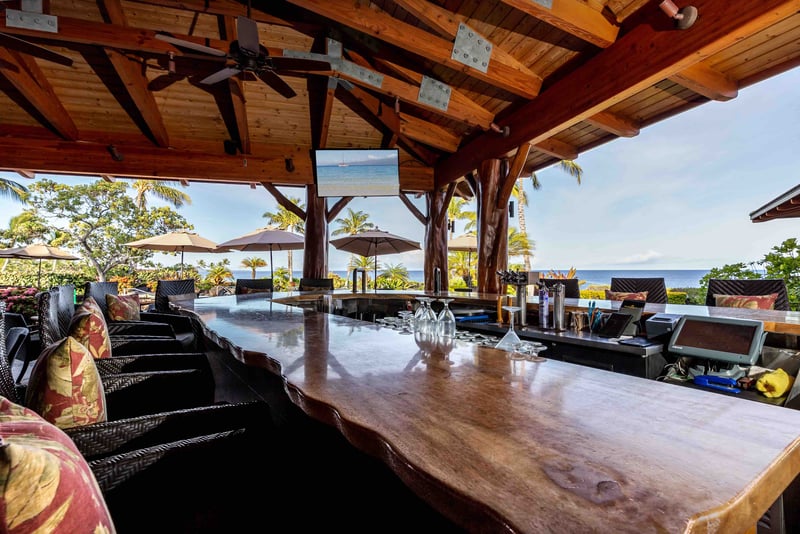 Cheers to paradise with a tropical cocktail in hand. Hali‘i Kai’s restaurant captures the aloha spirit in every glass.