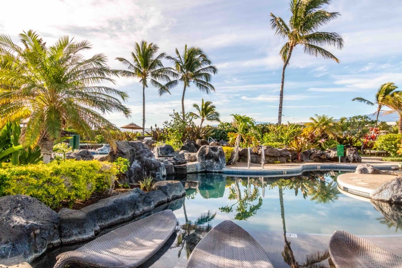The pool at Hali‘i Kai is more than a place to cool off—it’s a destination of its own. Relax under the shade or soak in the sun with ocean breezes all around.