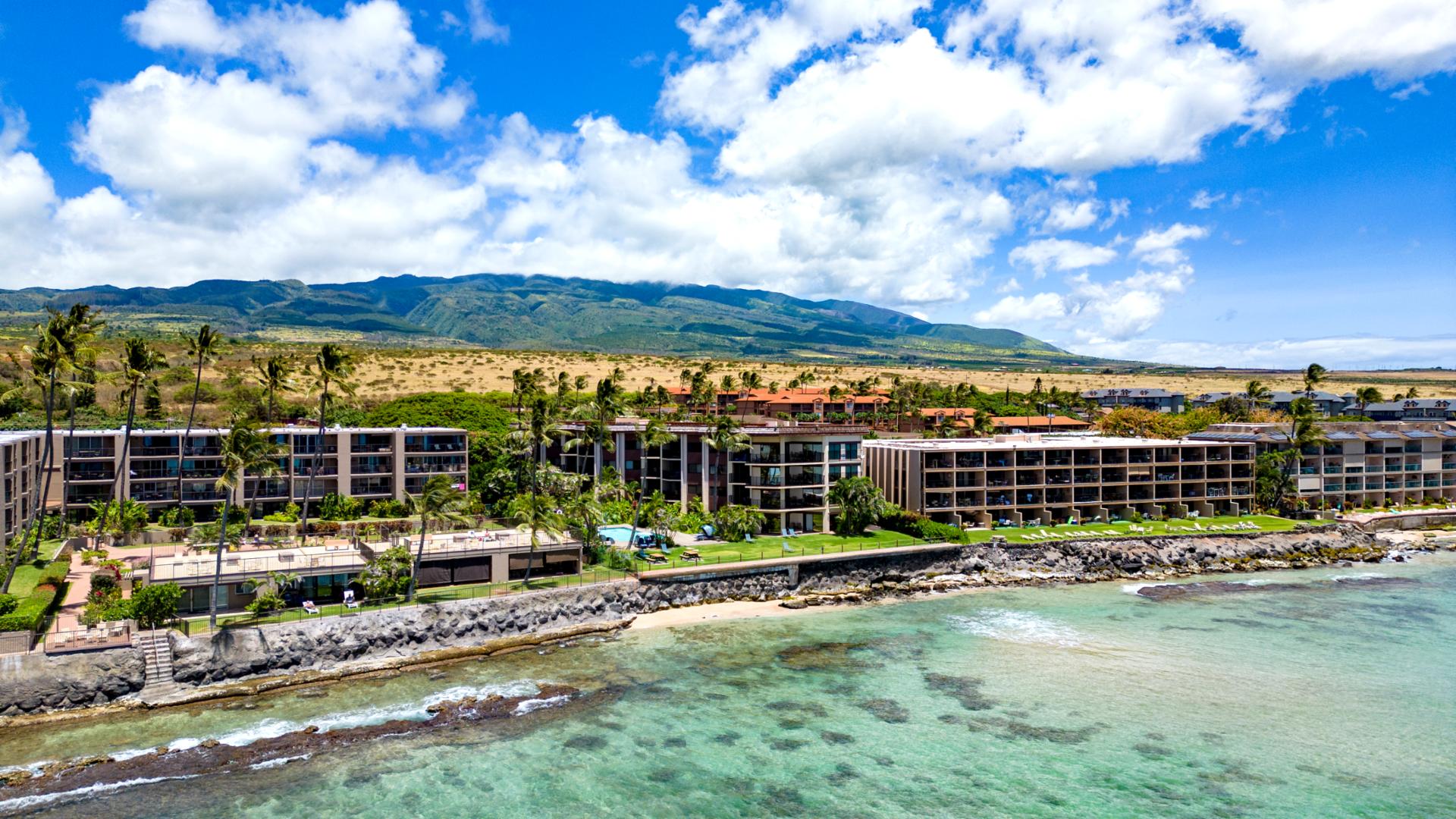 Hale Ono Loa offers breathtaking oceanfront views with West Maui Mountains as your backdrop and pristine waters below