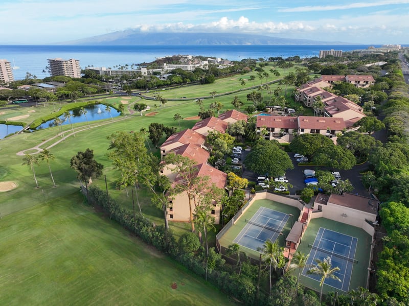 Waking up at Kaanapali Royal means greeting the day with breathtaking ocean views and tropical breezes. Every morning feels like a fresh start.

