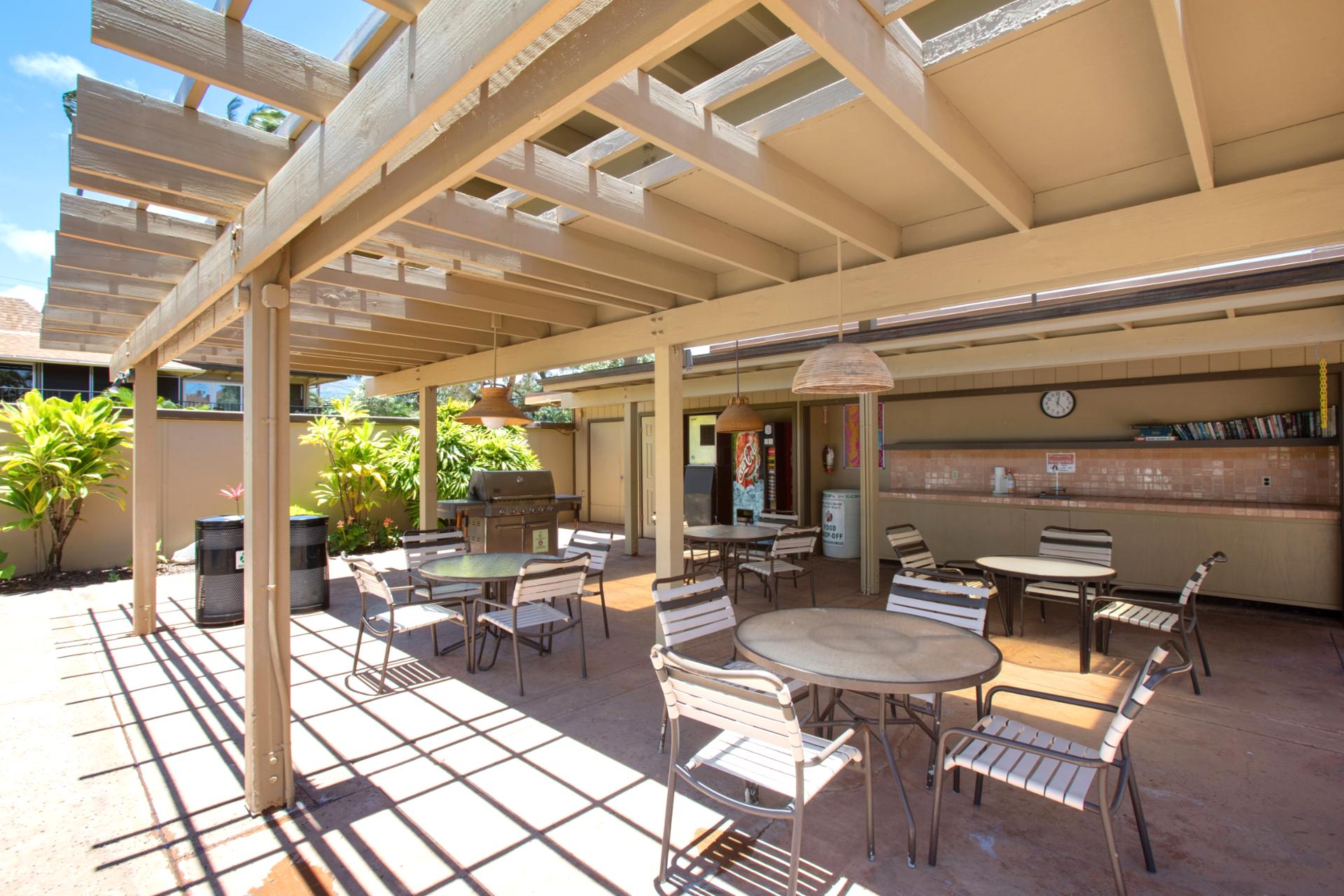 The open-air lounge at Maui Sands invites guests to relax and connect. Comfortable seating and ocean views make it a favorite gathering place.