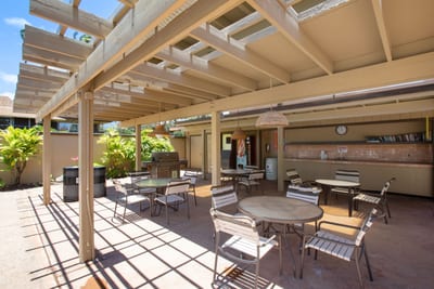 The open-air lounge at Maui Sands invites guests to relax and connect. Comfortable seating and ocean views make it a favorite gathering place.
