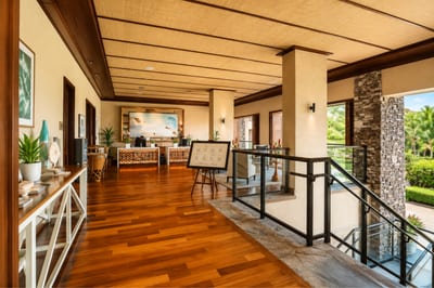 Enter our elegant dining spaces where ocean views, island flavors & relaxed luxury create unforgettable meals