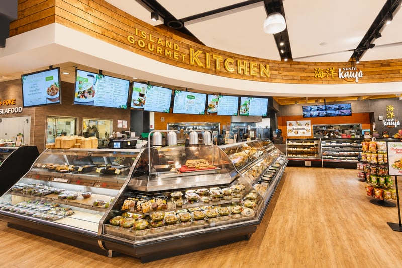 Enjoy a variety of nearby dining options, from casual island fare to upscale culinary experiences in Wailea. Explore Island Gourmet Kitchen at the nearby Shops at Wailea.