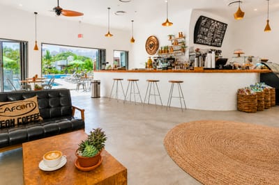 Nearby Cafe in the Shops at Wailea