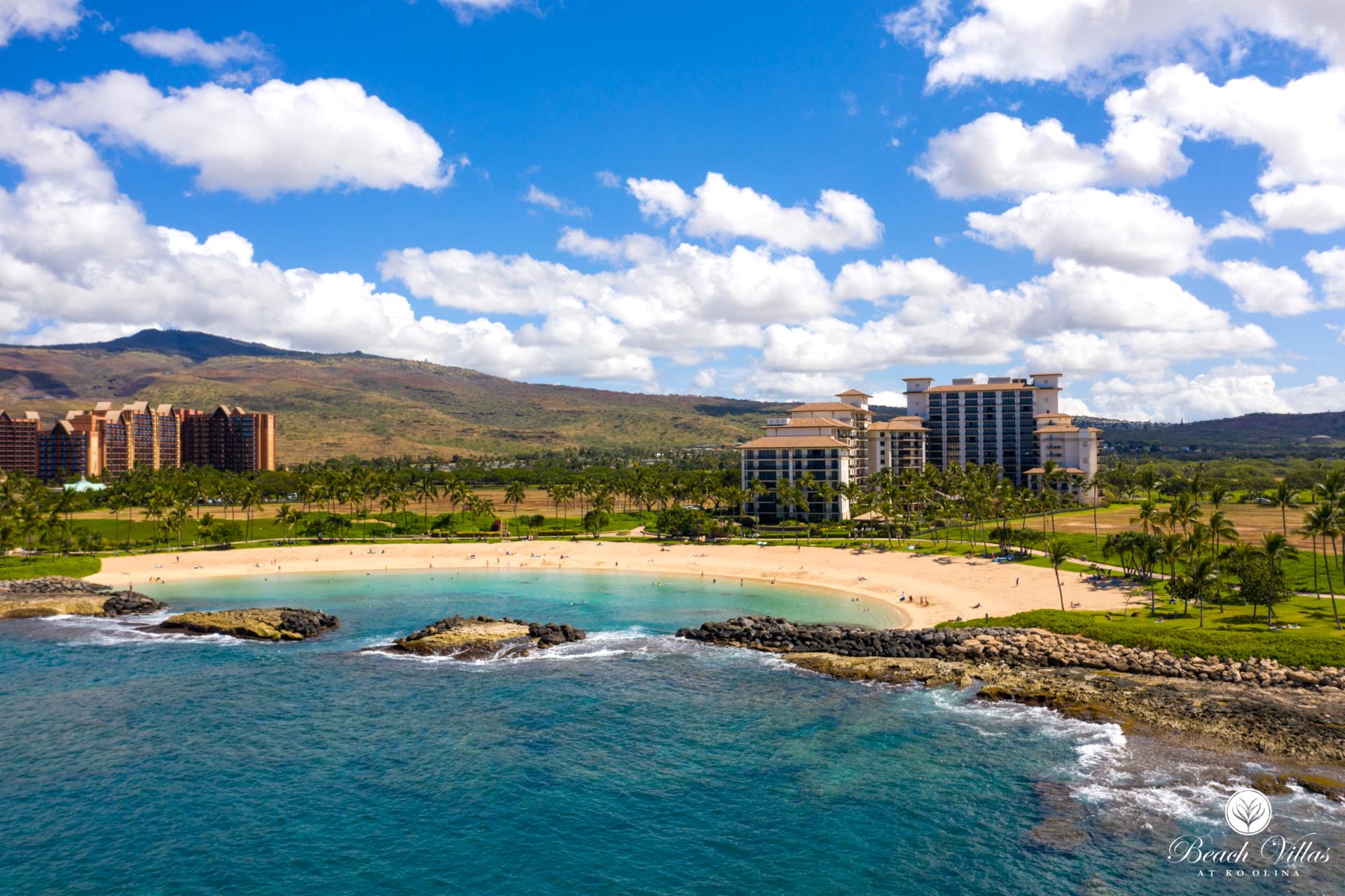Feel the cool ocean breeze and watch the palm trees sway as you take in the stunning beachfront panorama. Ko Olina’s beach view offers peace like nowhere else.