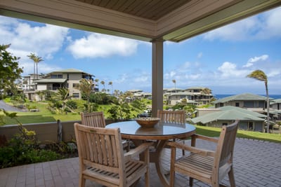 Start your day with ocean sparkle and end it with sunset stories—this lanai was made for magical moments KBV-31G4