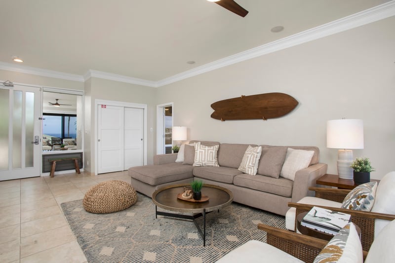 Not just a living room—a tropical lounge with just the right dose of drama