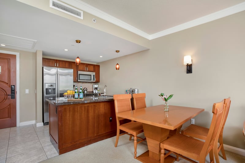 From morning coffee to sunset dinners, this space does it all