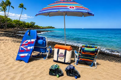 For added convenience there are three beach umbrellas, four beach chairs, two boogie boards, four sets of snorkeling equipment, eight beach towels, a beach bag and a cooler FVW-L21