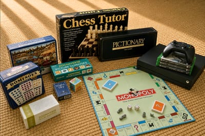 Family games for fun vacation evenings. Entertainment options for relaxing nights. FVW-L21