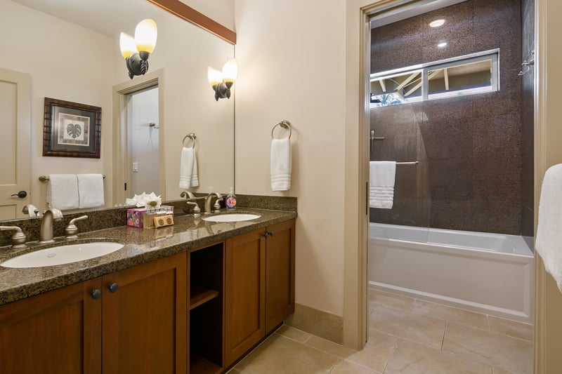 From soft towels to polished surfaces, every detail is designed for comfort