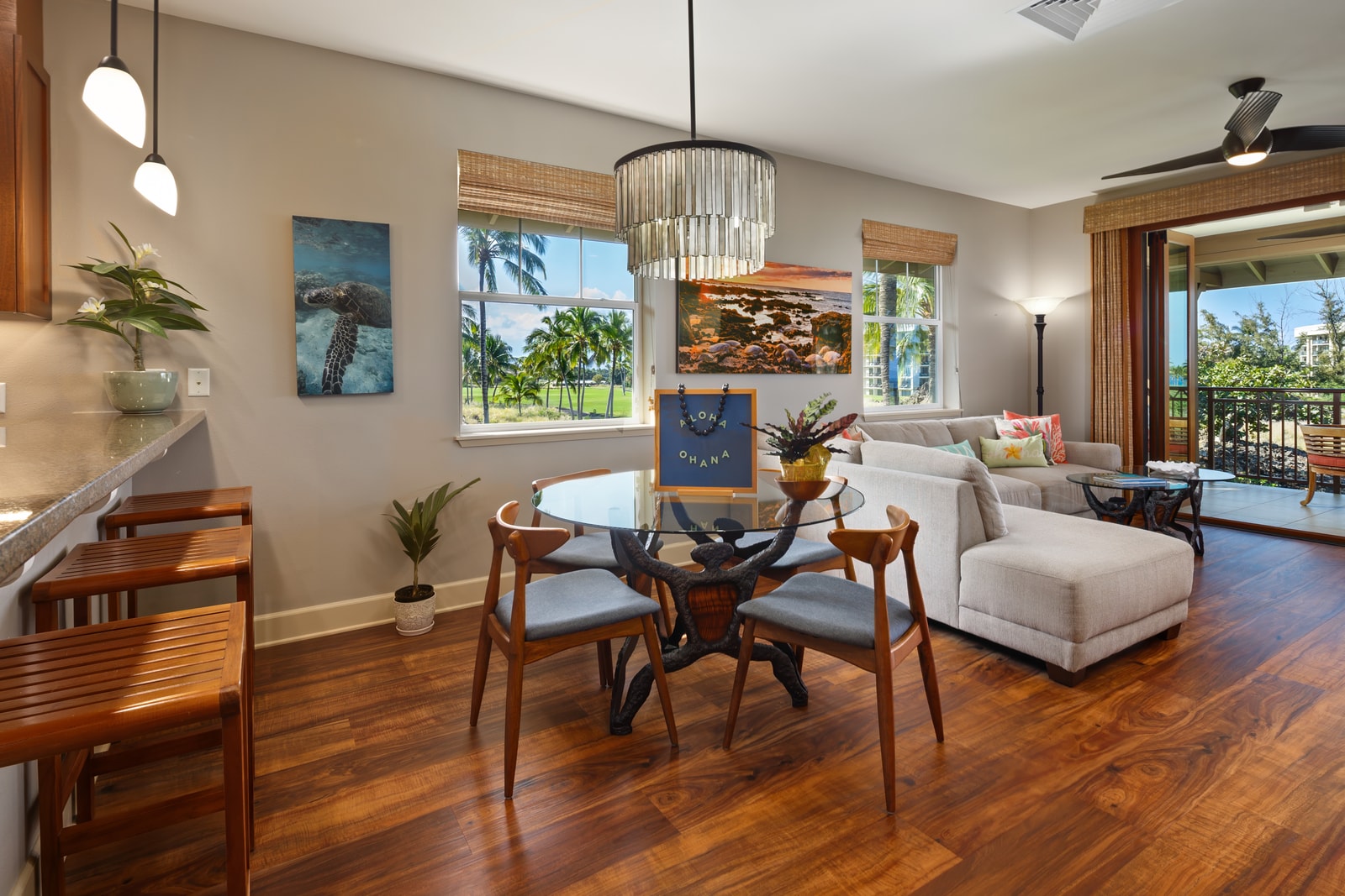 A warm dining space ideal for long vacation dinners