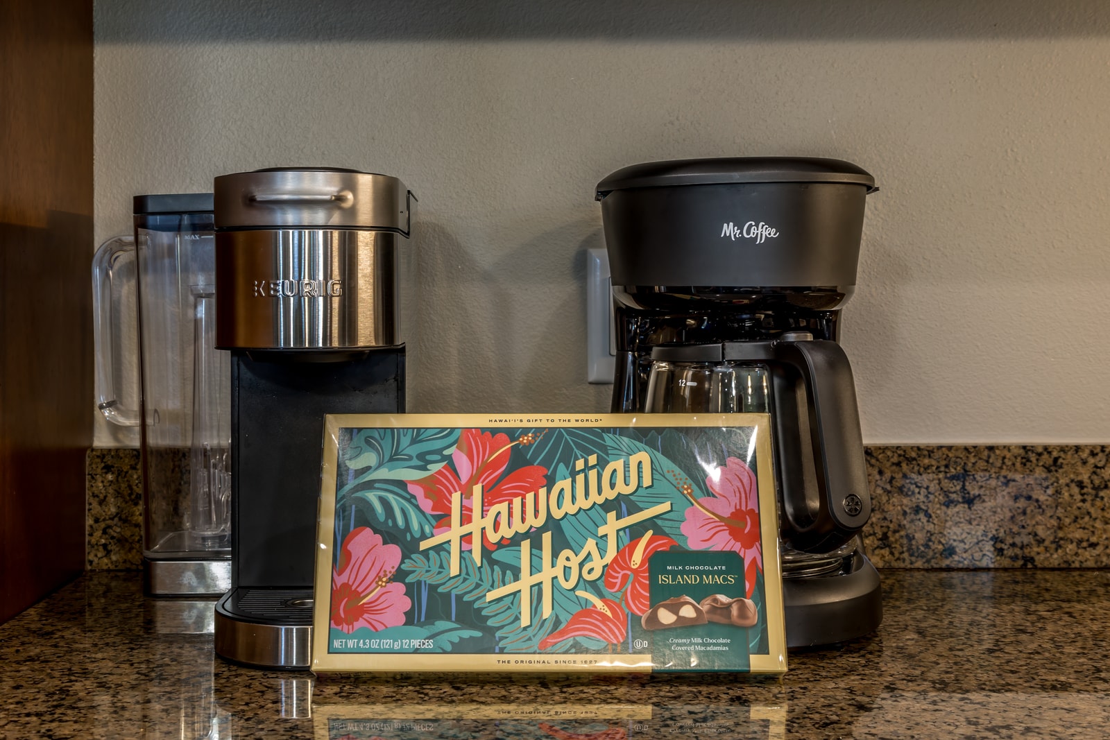 Start your day with coffee and local treats in a fully equipped kitchen