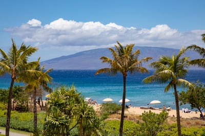Gorgeous views, steps from your bed
HKH-204