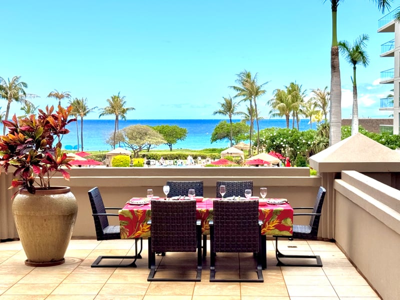 Relaxed elegance, island charm, and a view that never ends