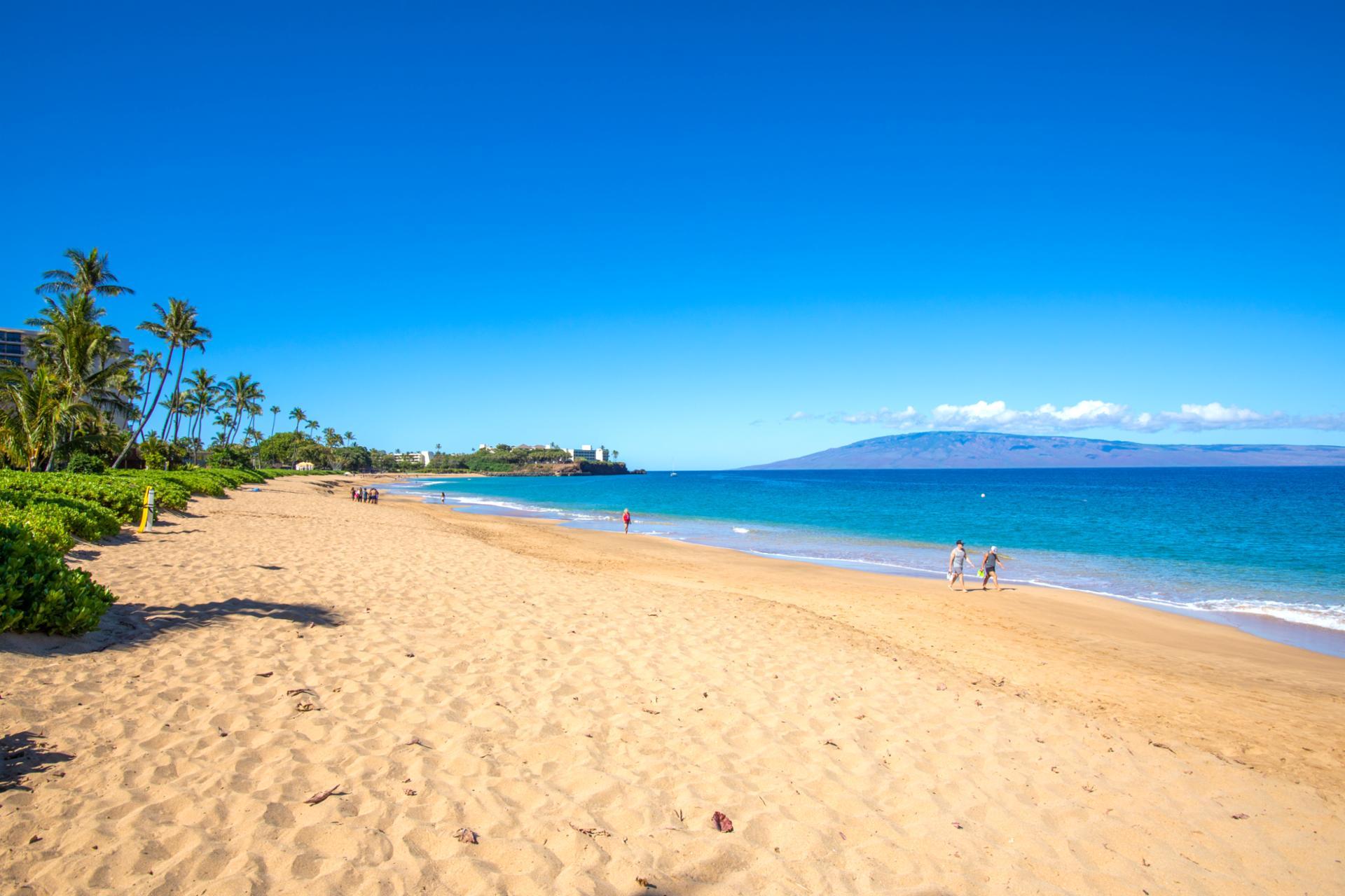 Walk miles of golden sand and turquoise waves—Ka'anapali Beach is your front yard in paradise HKH-238