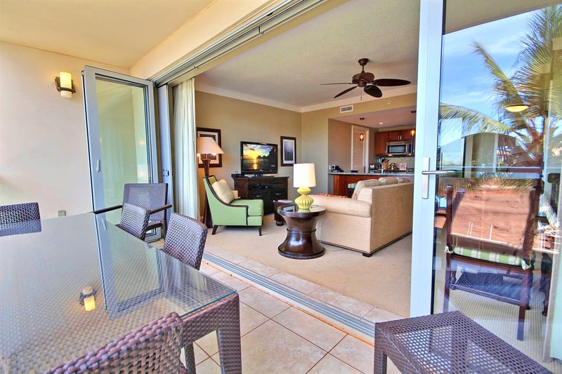Indoor-outdoor living at its finest—dine al fresco or relax in island luxury just steps from your lanai