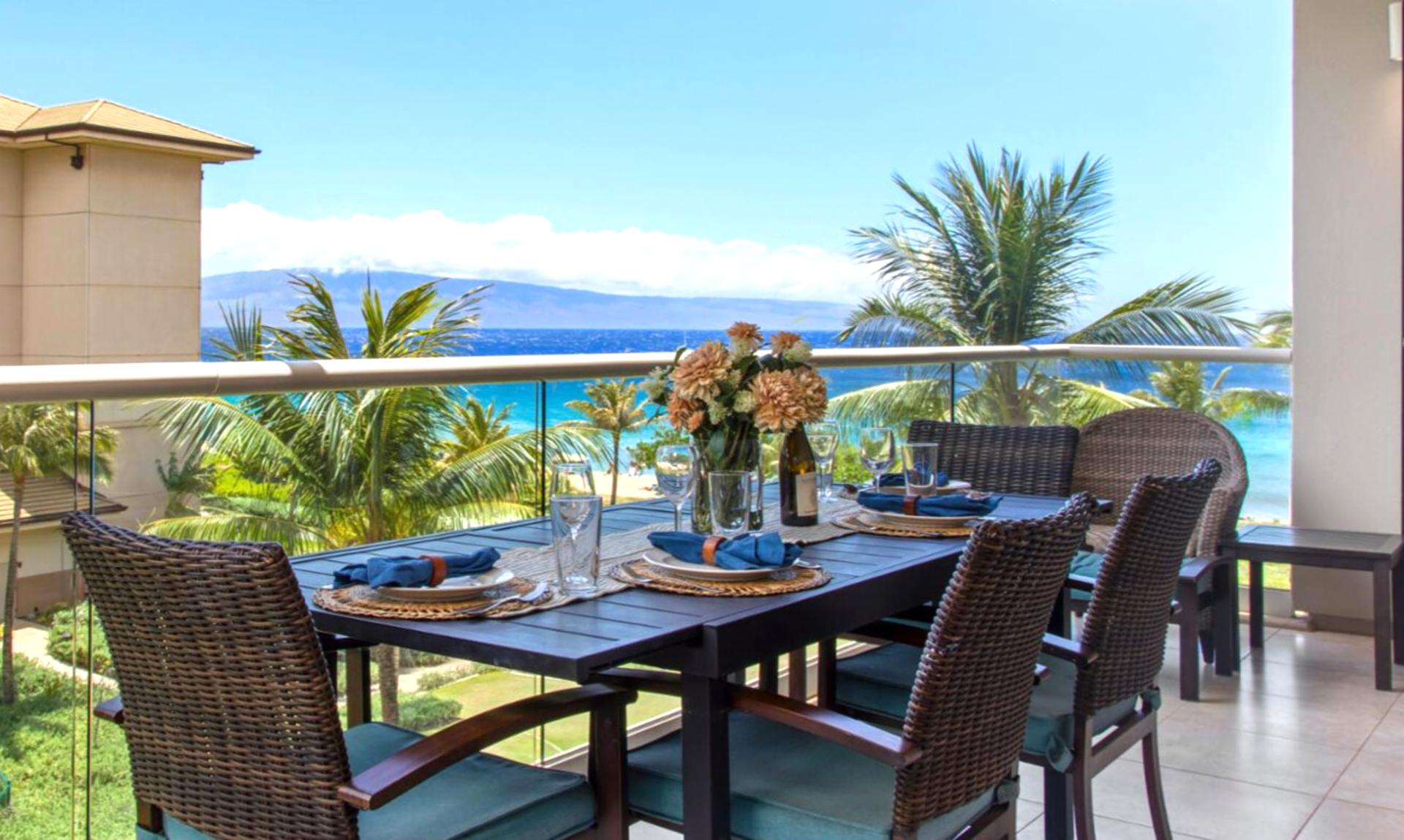 Island elegance in every breeze, this lanai is perfect for toasts, daydreams, and unforgettable sunsets
