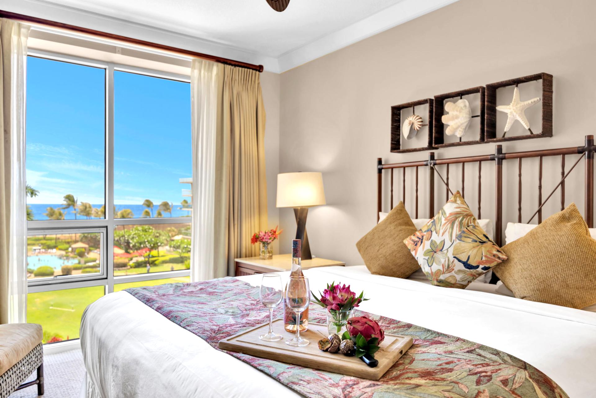 A comfy retreat with tropical textures and welcoming touches