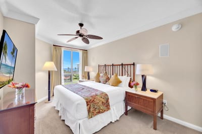 A relaxing escape with cozy vibes and island charm