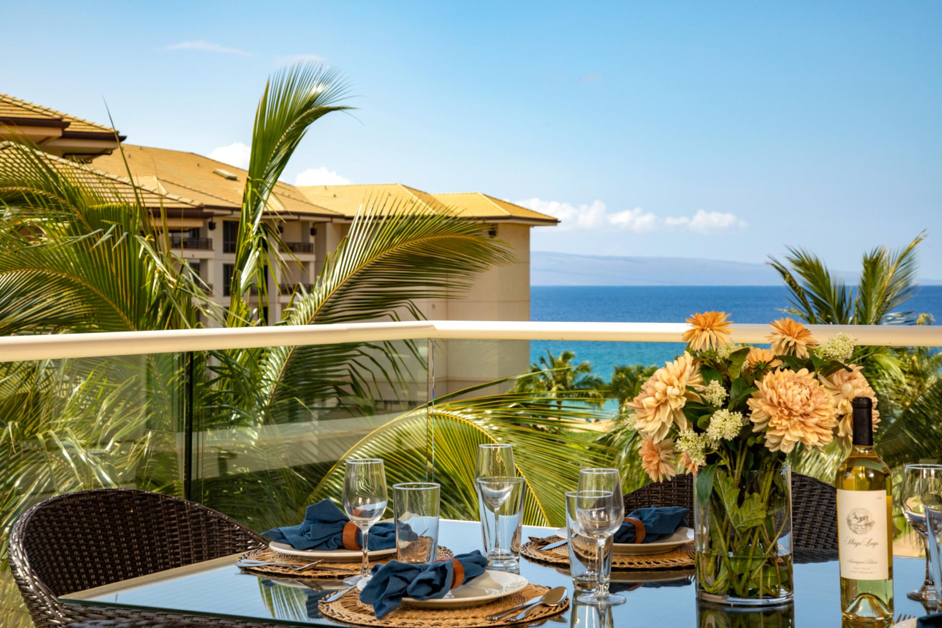 Dine amongst the palms while you sip wine and look out at the Pacific 