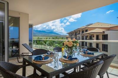 Bright blue skies above and lush green landscapes below your private breezy perch HKH-520