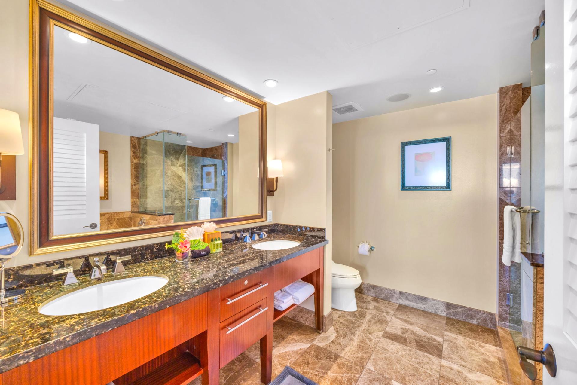 Guest bath with granite vanity and fresh design