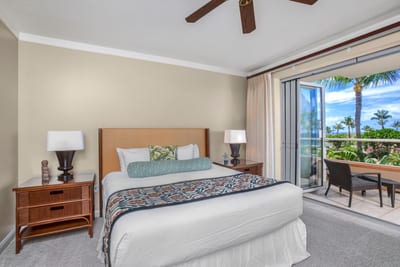 Elegant tropical bedroom with oceanview lanai for serene island mornings. HKK-201