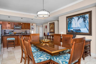 Warm wood finishes and coastal accents bring luxury and comfort together HKK-201