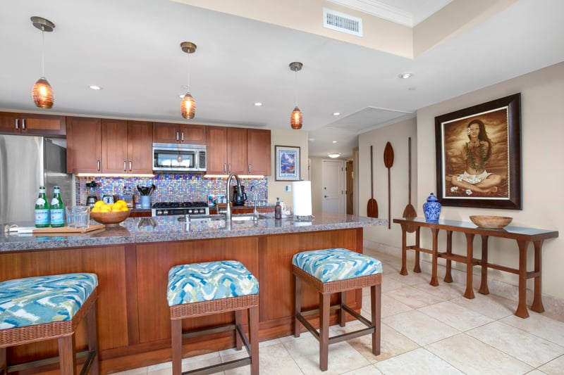 Cook, dine, and entertain in this beautifully upgraded island-style kitchen
