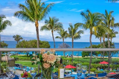 Tropical paradise views with ocean breeze and luxury beachfront dining. HKK-201