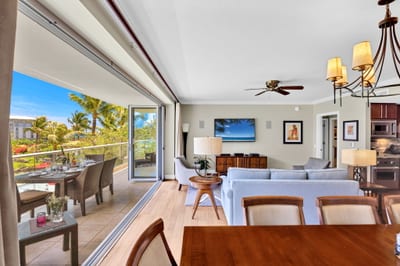 Bright, open living room with island-inspired decor HKK-349