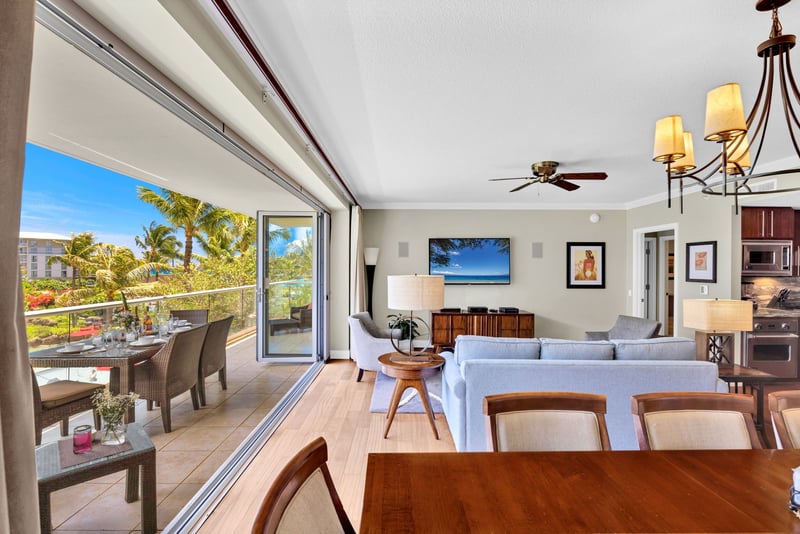Bright, open living room with island-inspired decor