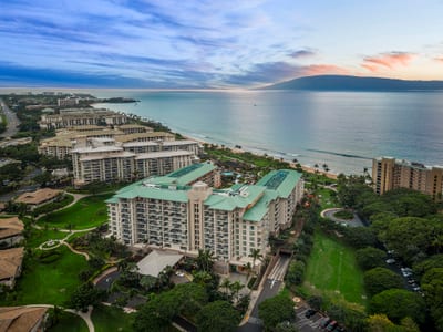 From the sky to the surf—Honua Kai’s layout blends seamlessly with the natural beauty of Kaanapali Beach HKK-451