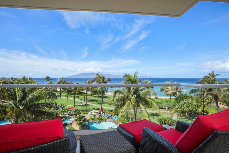 An open-air escape, perfect for fresh air and fresh perspective HKK-451