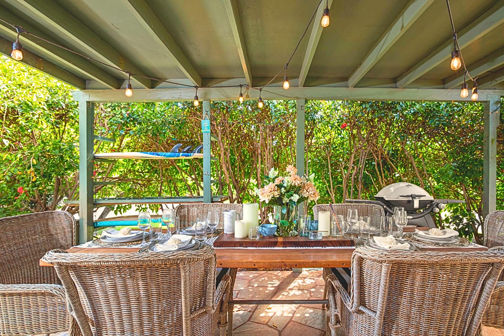 This dreamy hideaway offers more than meals—it serves memories wrapped in vines and lit by tiny stars