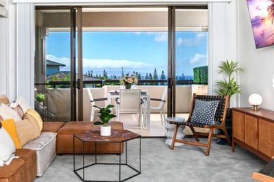 Sip your morning coffee as sunlight dances through the sliding doors and the ocean horizon beckons just beyond KGV-20T2