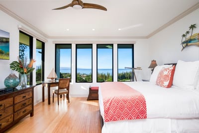 With tropical light spilling in from every angle, this cheerful retreat feels like waking up inside a vacation postcard