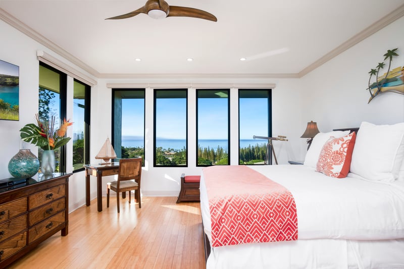 With tropical light spilling in from every angle, this cheerful retreat feels like waking up inside a vacation postcard