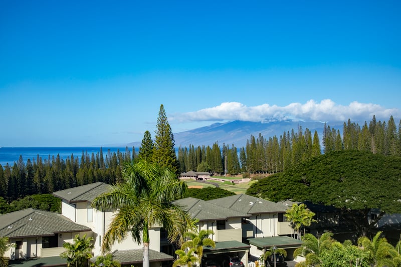 Every glance from this retreat reveals another layer of Maui’s charm—from emerald slopes to misty mountain silhouettes