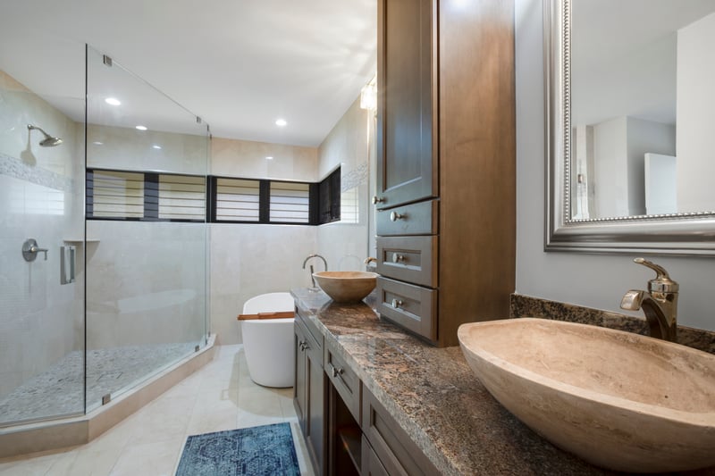 Why just bathe when you can bask? With sunlight streaming through louvered windows, it’s always golden hour here