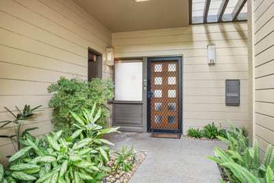 A warm welcome awaits—this serene entryway sets the tone for your peaceful island retreat KRV-514
