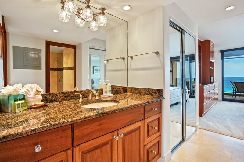 Refresh and rejuvenate in a spacious master bath with dual sinks and spa-like touches MAH-719