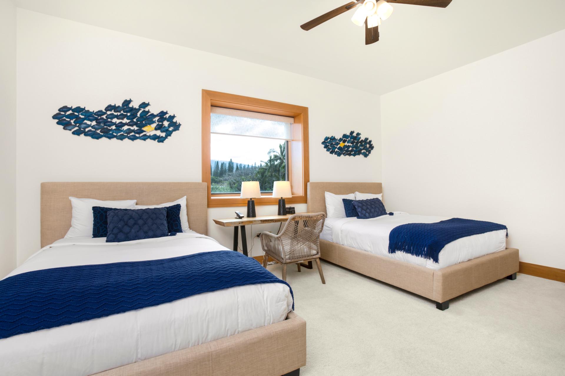  Clean lines and layered textures give this space both visual harmony and an unmistakable air of seaside elegance  