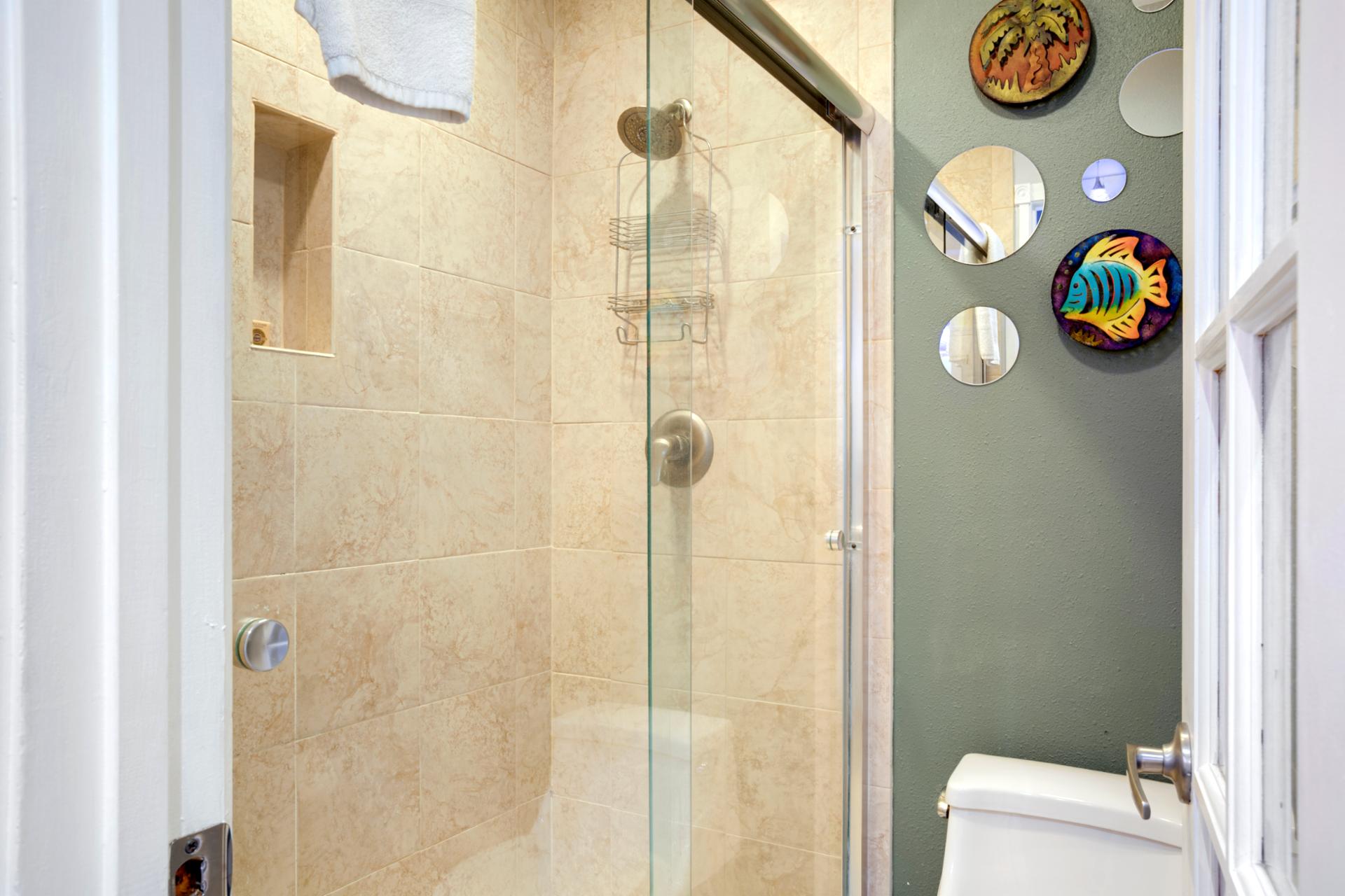 Minimalist lines meet maximum comfort in this sleek refresh. NAP-B26