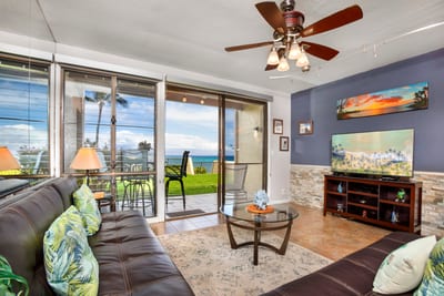 Breezy vibes and brilliant whites define this cheerful retreat.
